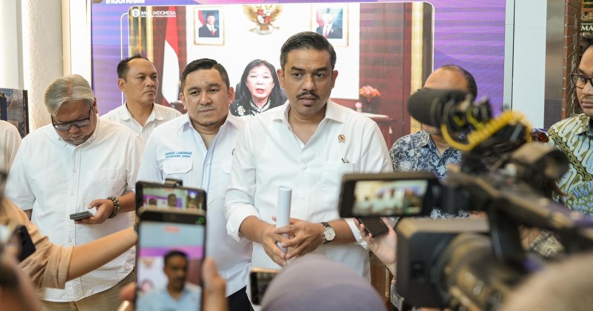 Menteri UMKM Maman Abdurrahman dalam acara Konpers Klinik UMKM, di Jakarta, Senin(29/12).