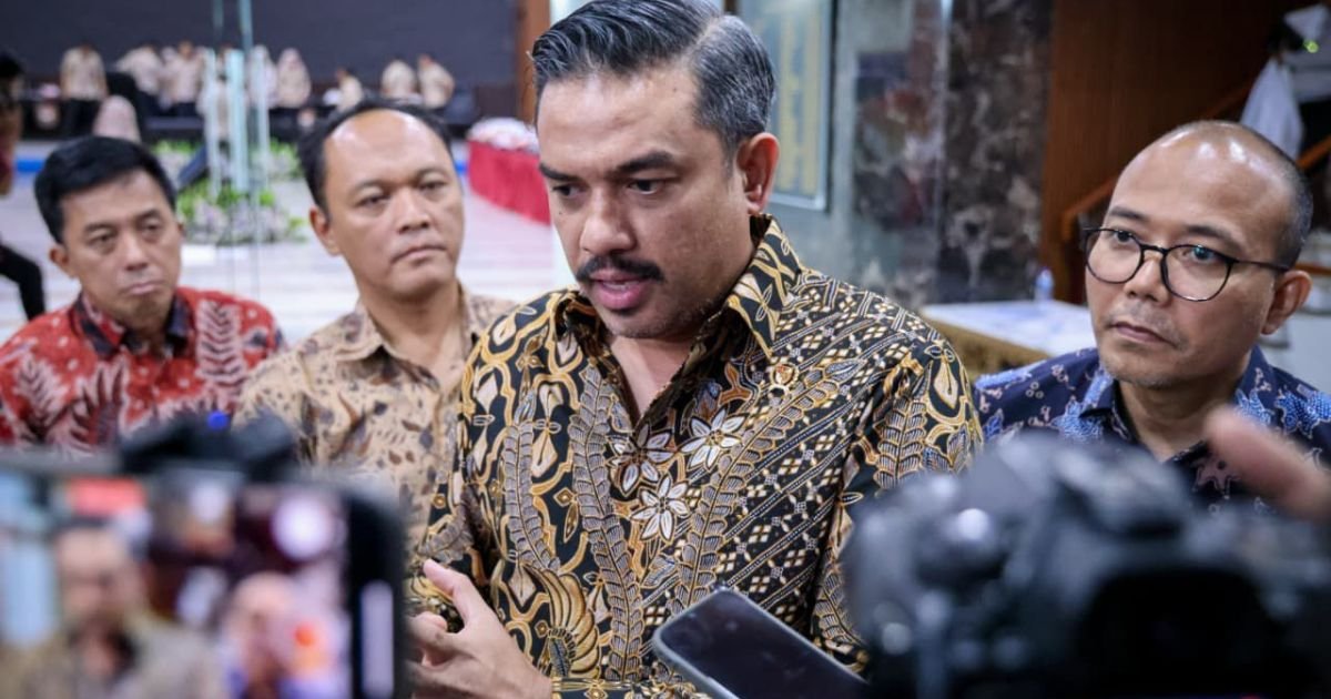 Menteri Maman usai mengikuti Rapat Koordinasi Satuan Tugas Percepatan Rehabilitasi dan Rekonstruksi Pascabencana di Jakarta, Kamis (15/01/2026).