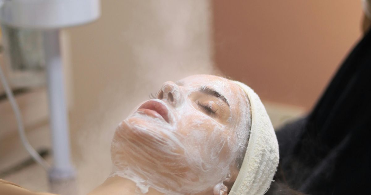 Fondasi Kulit Optimal: Panduan Perawatan Holistik untuk Kesehatan Jangka Panjang