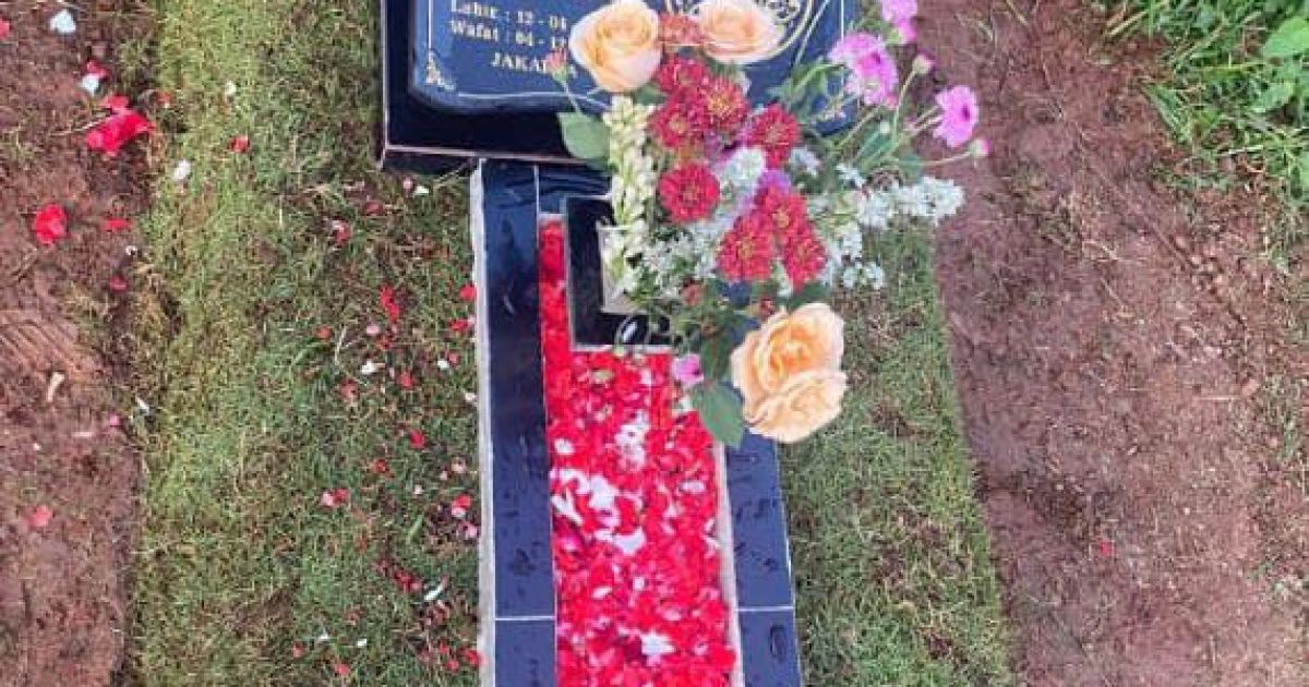 Poto Makam Alvaro Kiano.poto Lukman.