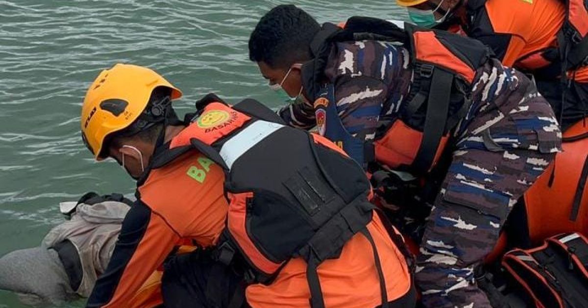 TNI AL dan Basarnas Evakuasi Jenazah di Perairan Barelang Batam, Diduga Korban Bunuh Diri