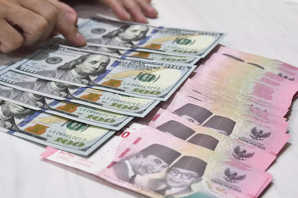 Rupiah Mengganas di Pasar Spot, Dolar AS Terkapar ke Level Rp 16.761