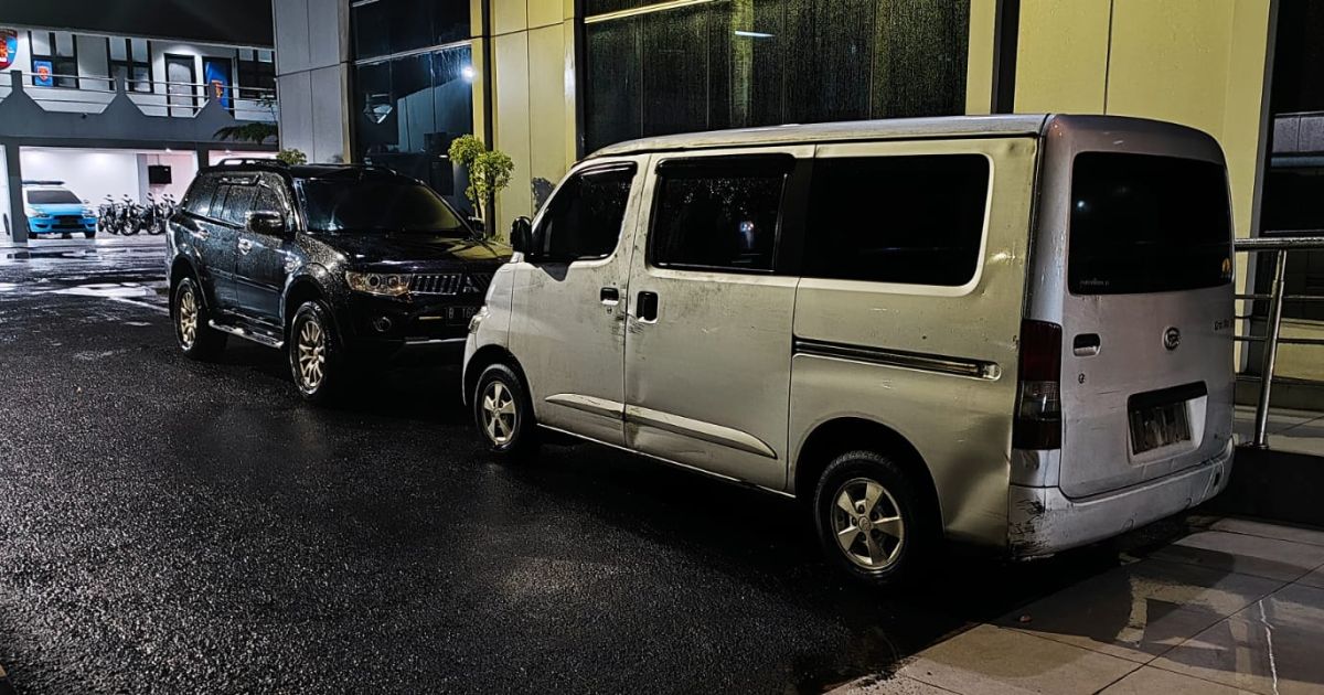 Mobil Grand Max Barang Bukti Di Polres Bogor Cibinong