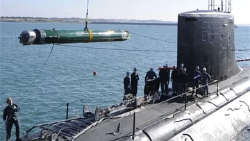 Torpedo Senilai Puluhan Juta Dolar AS Hantam Kapal Perang Iran