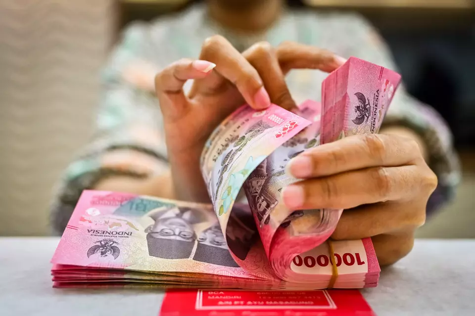 Rupiah Tertekan di Level Rp 16.913 Akibat Gejolak Timur Tengah