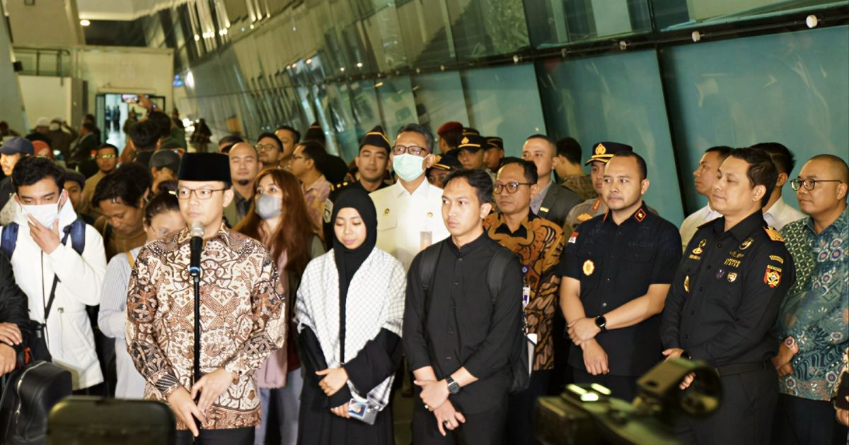 Sebanyak 22 WNI tiba di Terminal 3 Bandara Internasional Soekarno-Hatta, Tangerang, Selasa (10/3).Foto.ditjen imigrasi