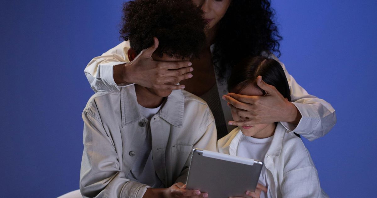 Regulasi Baru Pemerintah Dorong Platform Digital Wajibkan Verifikasi Usia Pengguna Anak