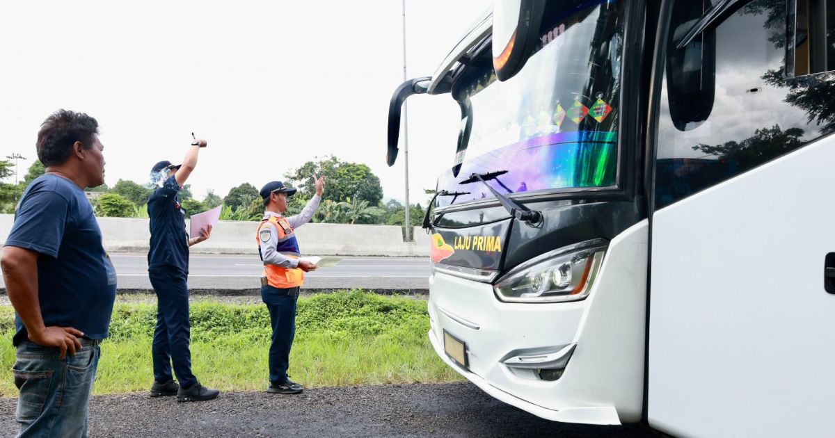 Direktorat Jenderal Perhubungan Darat (Ditjen Hubdat) Kementerian Perhubungan menginstruksikan seluruh operator transportasi untuk memastikan armada dalam kondisi laik jalan.foto.Jo.