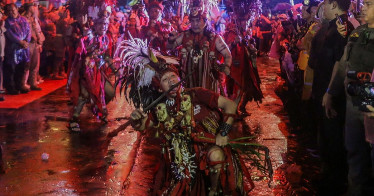 puncak perayaan Bogor Street Festival Cap Go Meh 2026 di kawasan Jalan Suryakencana, Kota Bogor.