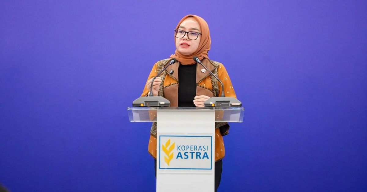 Wamenkop Farida Farichah saat membuka Rapat Anggota Tahunan (RAT) 2025 Koperasi Astra di Jakarta, Jumat (10/4/2026).